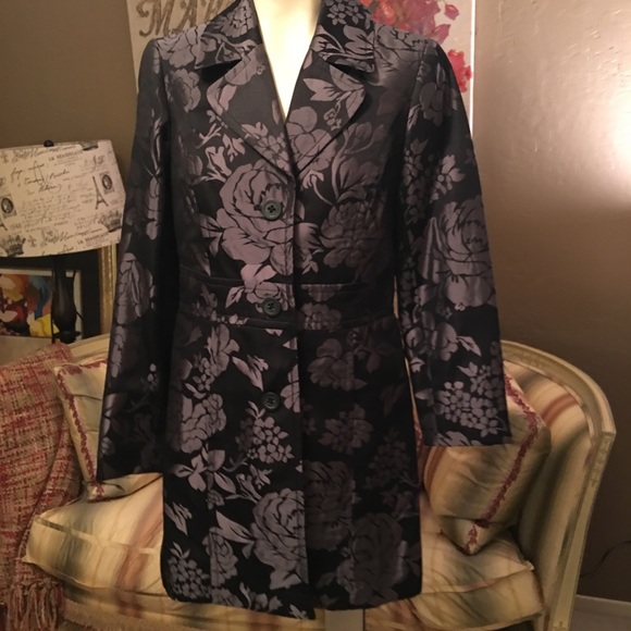White House Black Market Jackets & Blazers - White House Black Market Damask Trench Coat XS new